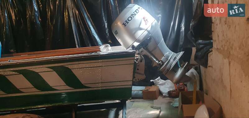 Лодка Прогресс 4 2014 в Херсоне