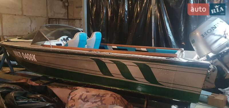 Лодка Прогресс 4 2014 в Херсоне
