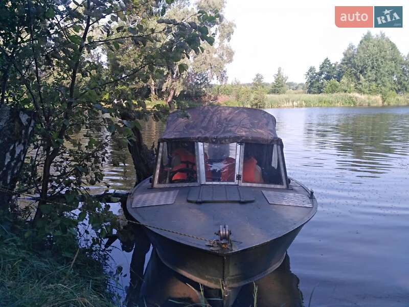 Човен Прогресс 4 1974 в Броварах