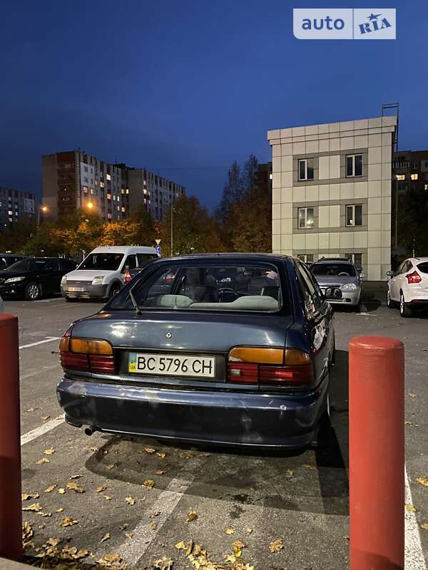 Седан Proton 413 1995 в Львові