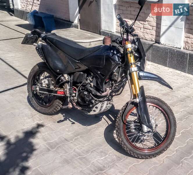 Мотоцикл Супермото (Motard) Qingqi QM200 2012 в Лозовой