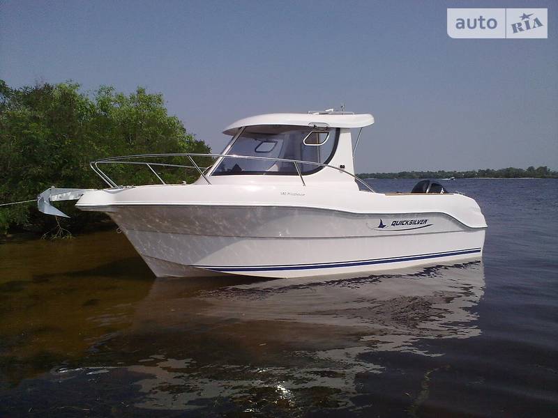 Катер Quicksilver Pilothouse 2010 в Киеве