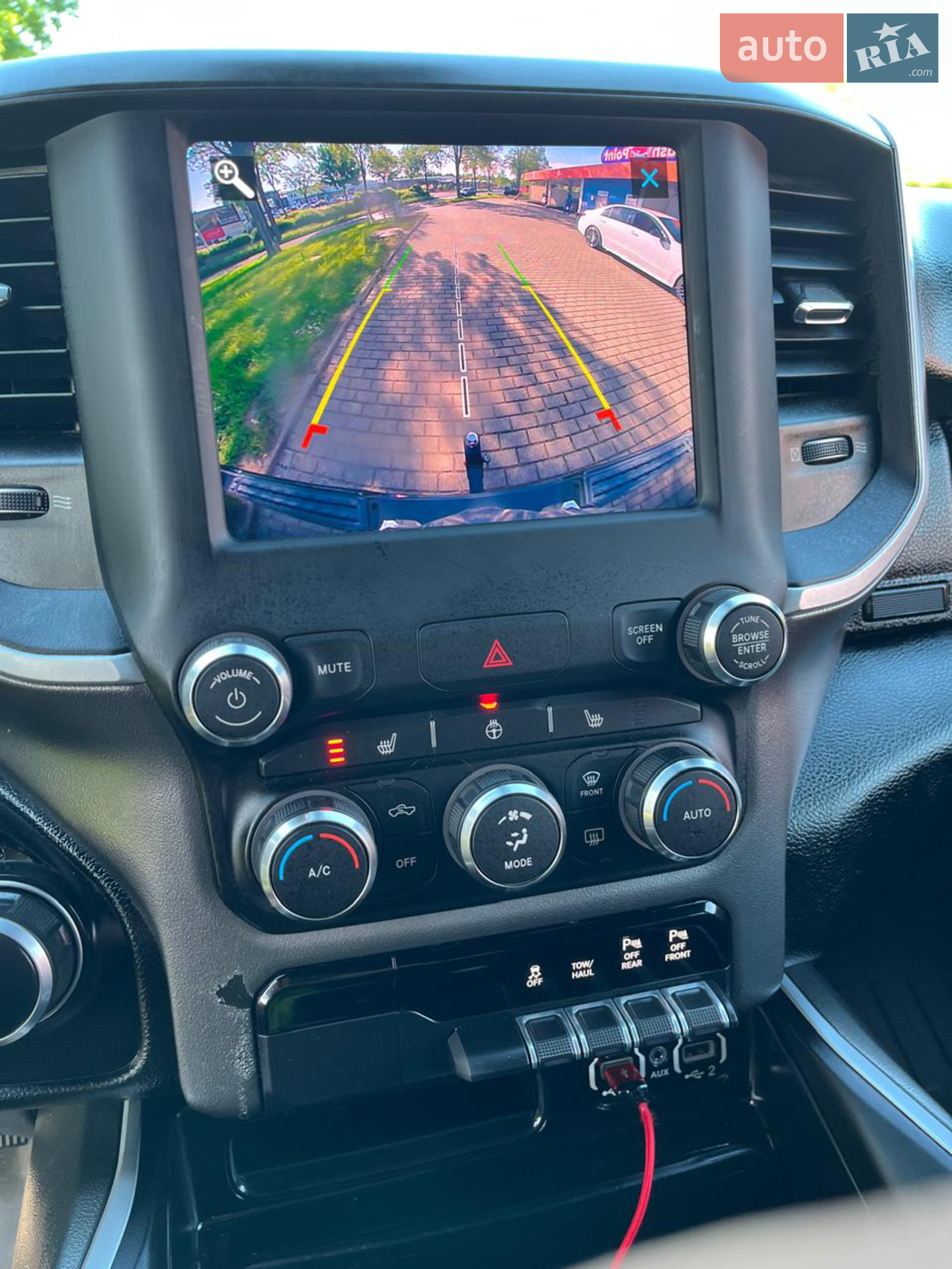2019 RAM 1500 - мініатюра 11
