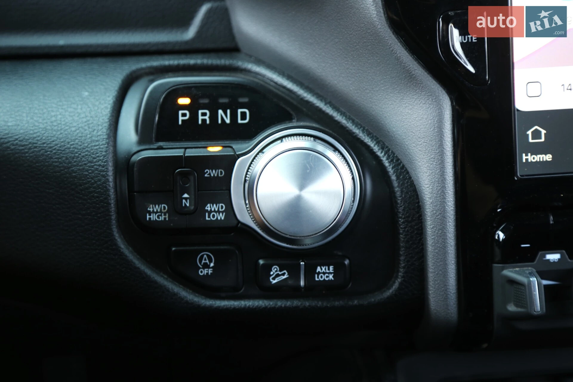 2023 RAM 1500 - мініатюра 25