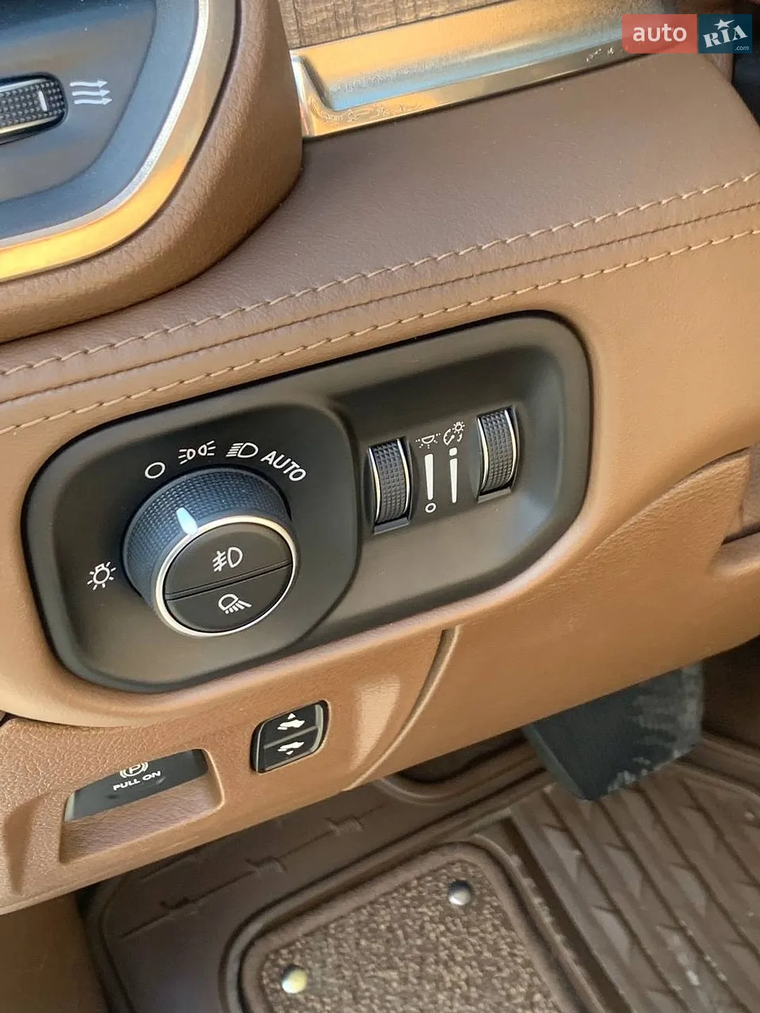 2019 RAM 1500 - мініатюра 38