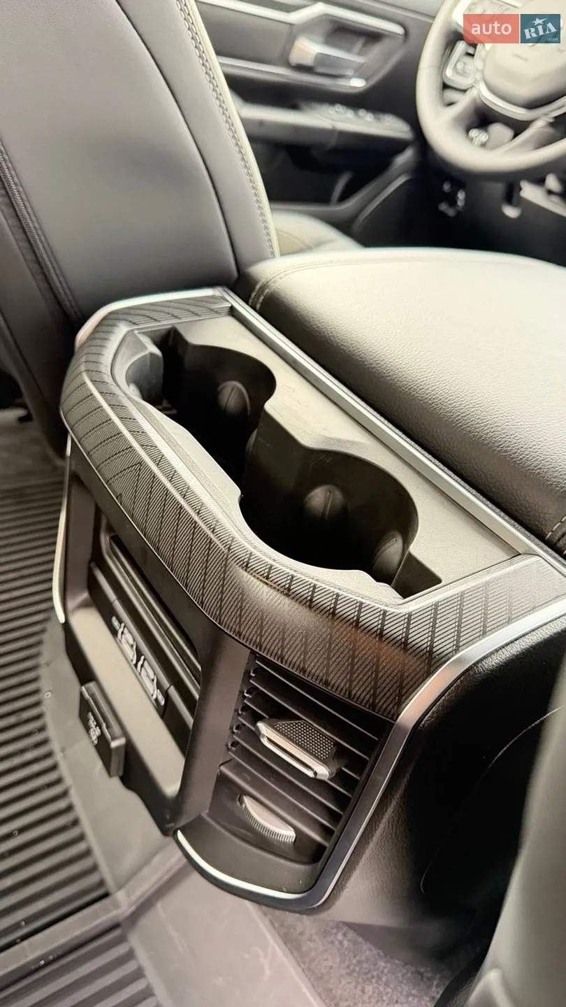 2024 RAM 1500 - мініатюра 38