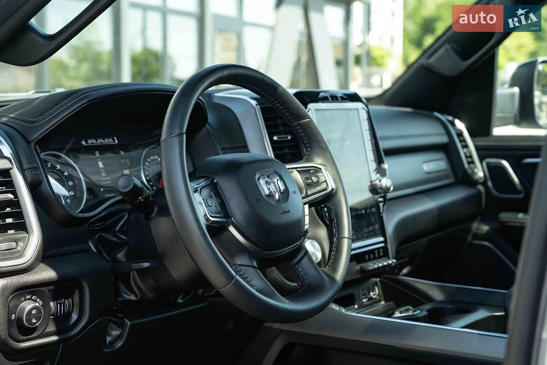 2023 RAM 1500 - мініатюра 28