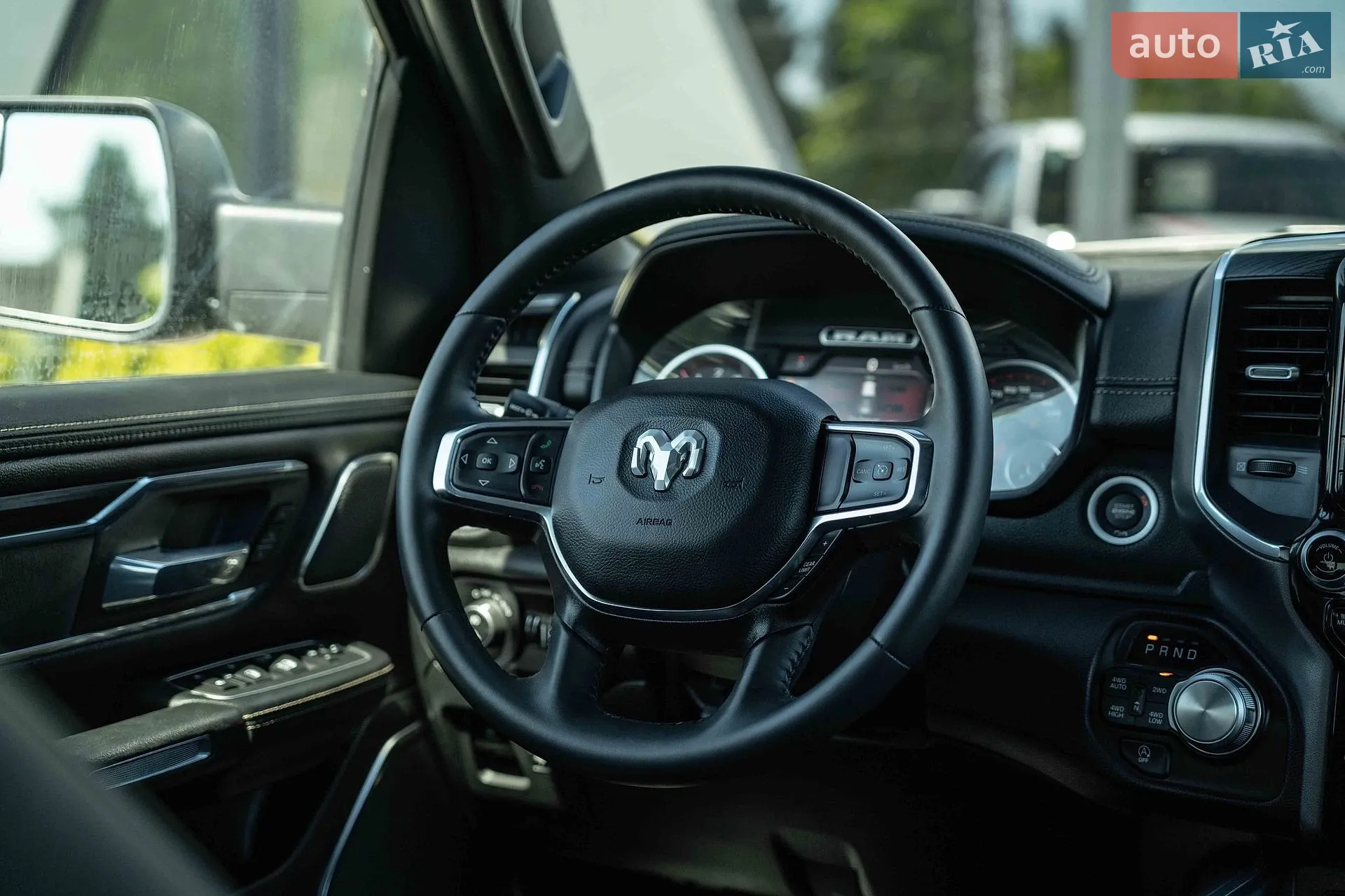 2023 RAM 1500 - мініатюра 30