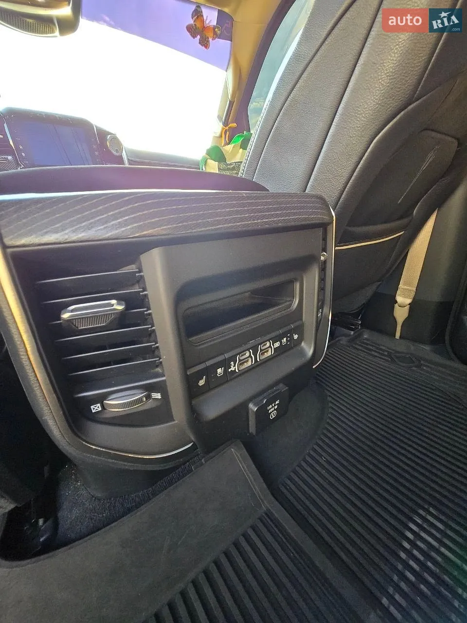 2019 RAM 1500 - мініатюра 15
