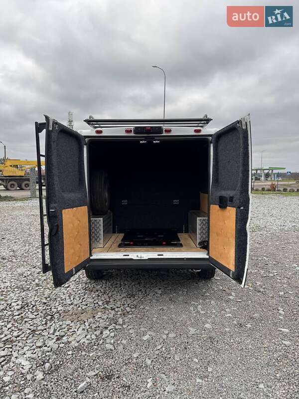 Вантажопасажирський фургон Ram Promaster 2020 в Бродах фото 18 Вантажопасажирський фургон Ram Promaster 2020 в Бродах