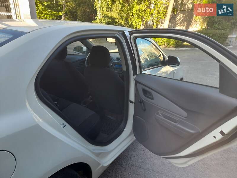 Седан Ravon R4 2017 в Тернополе