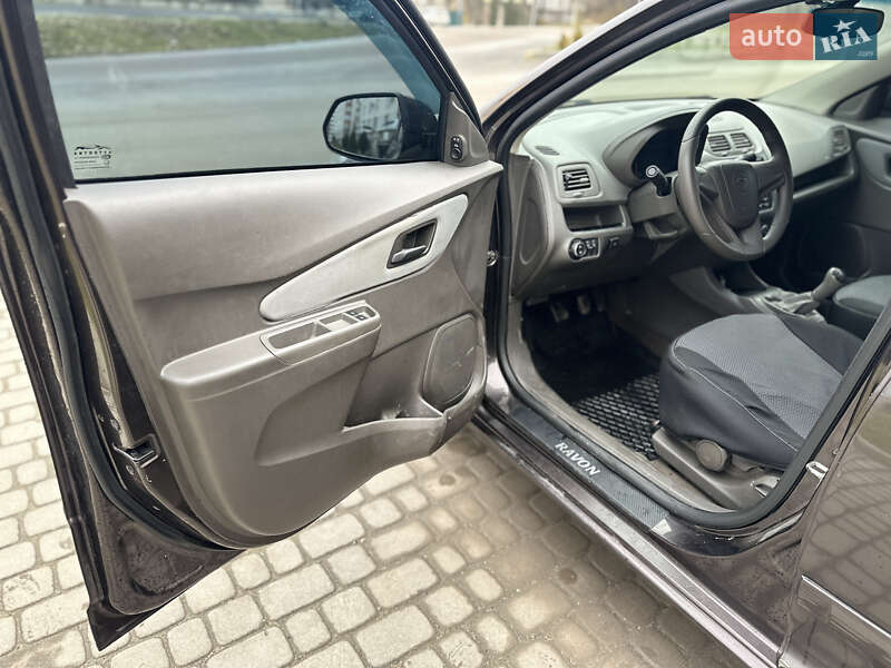 Седан Ravon R4 2018 в Тернополі