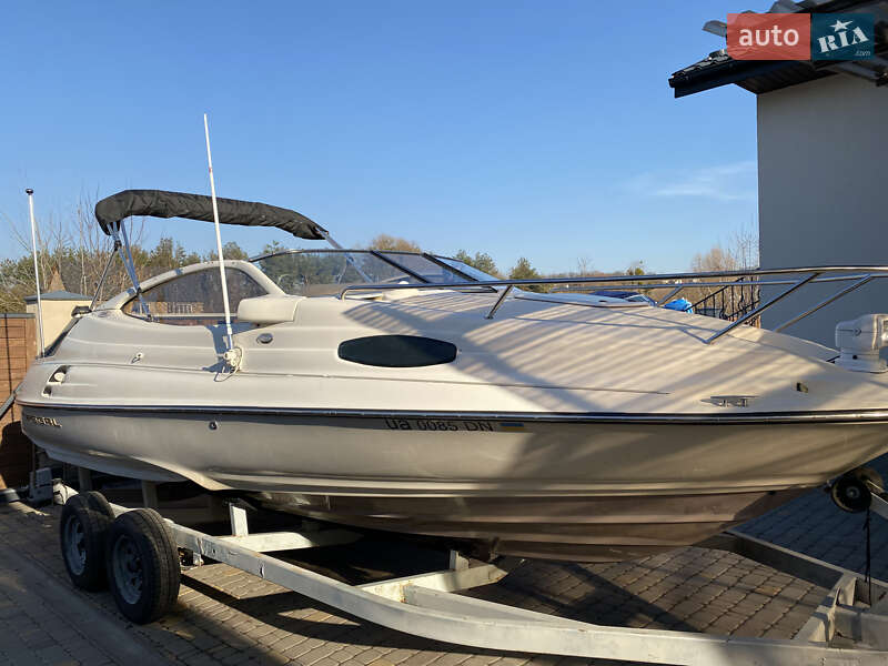 Катер Regal 2150 2001 в Киеве