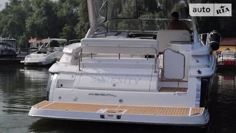 Моторная яхта Regal 3360 2009 в Днепре фото 9 Моторная яхта Regal 3360 2009 в Днепре