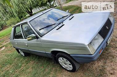 Хэтчбек Renault 11 1986 в Черновцах