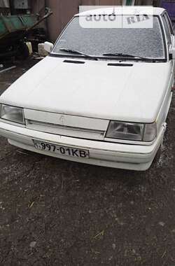Хэтчбек Renault 11 1988 в Сквире