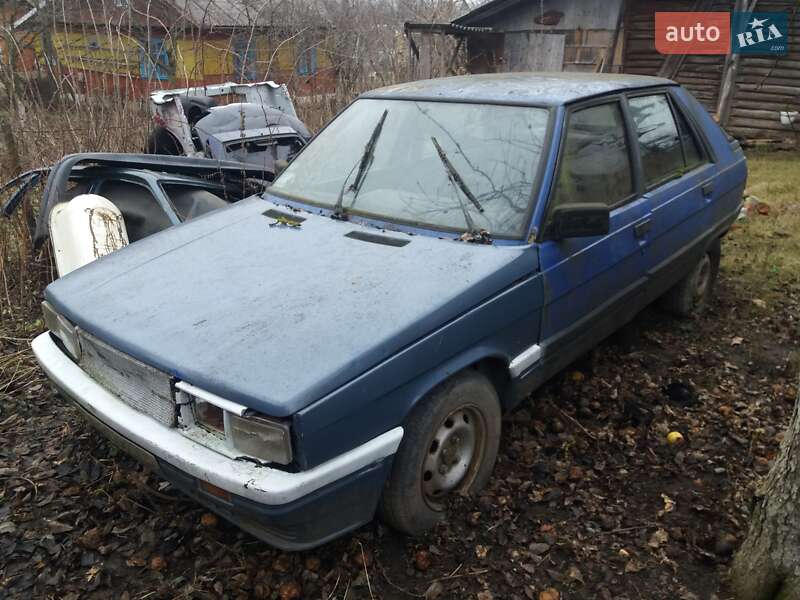 Хэтчбек Renault 11 1986 в Калуше