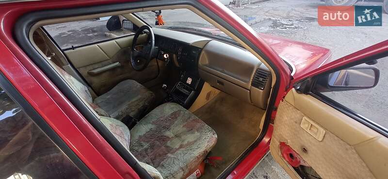 Хетчбек Renault 11 1987 в Кривому Розі