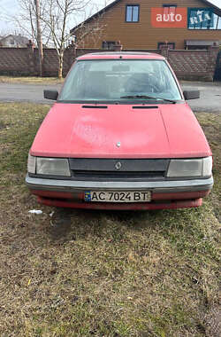 Хэтчбек Renault 11 1988 в Сарнах