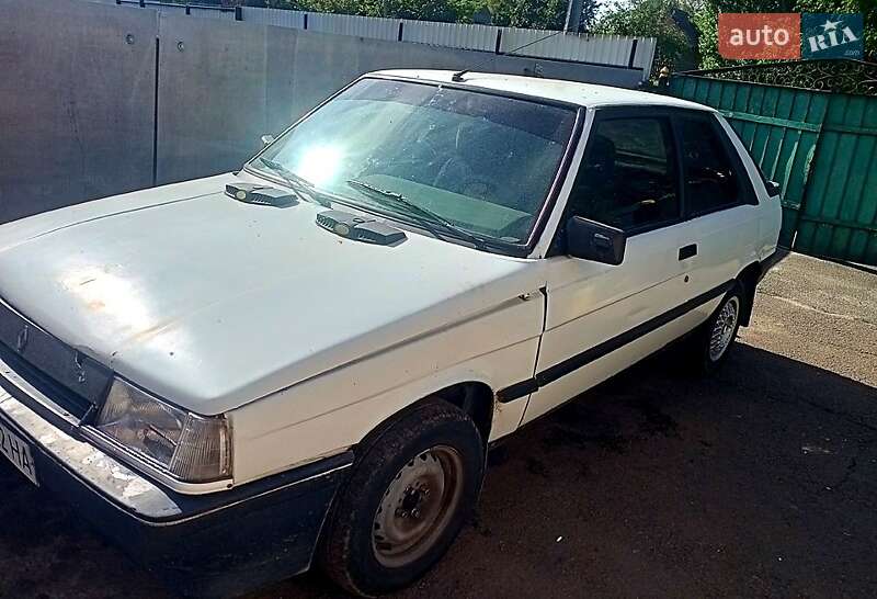 Renault 11 1987 Renault 11 1987