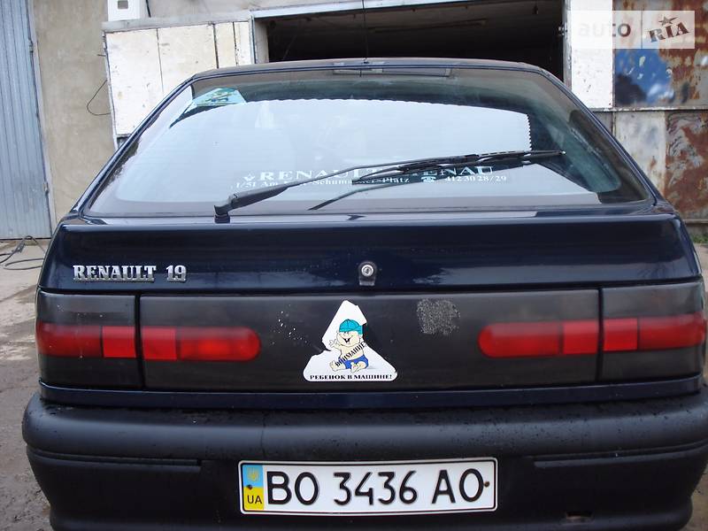 Хэтчбек Renault 19 1992 в Тлумаче