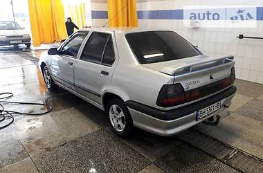 Седан Renault 19 1995 в Одессе