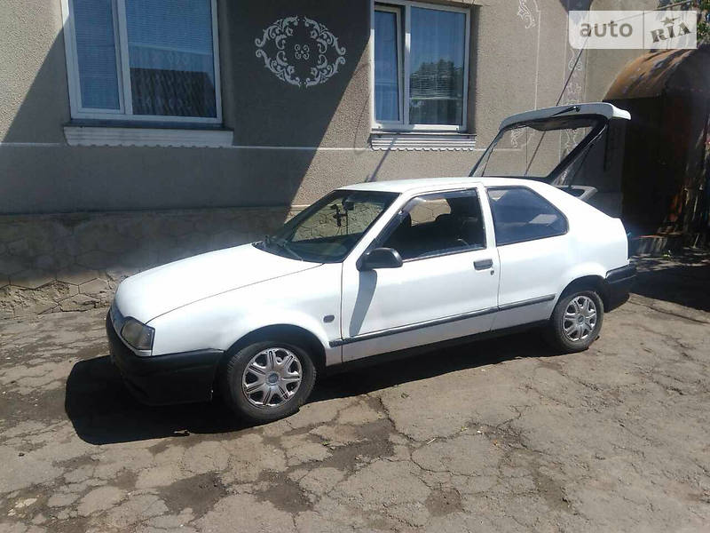 Хэтчбек Renault 19 1993 в Ровно