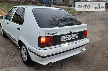 Хетчбек Renault 19 1990 в Нікополі