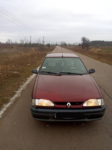 Седан Renault 19 1993 в Рівному