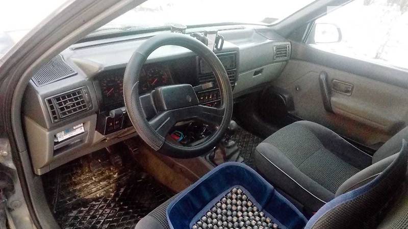 Хетчбек Renault 19 1989 в Рівному фото 7 Хетчбек Renault 19 1989 в Рівному