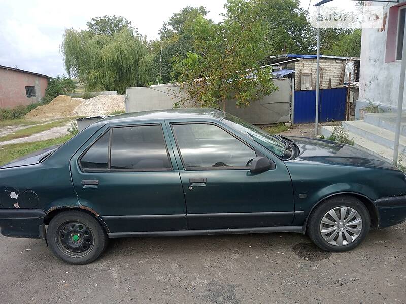 Renault 19