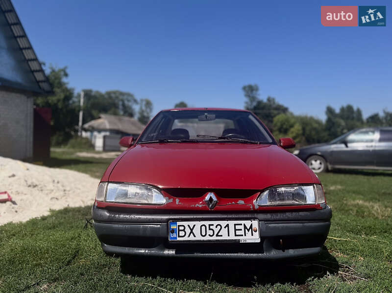 Седан Renault 19 1993 в Теофіполі
