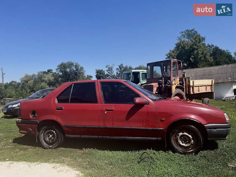 Седан Renault 19 1993 в Теофіполі