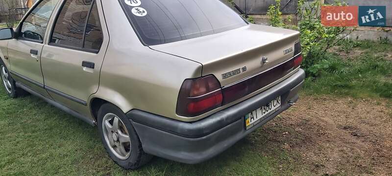 Хэтчбек Renault 19 1998 в Калиновке