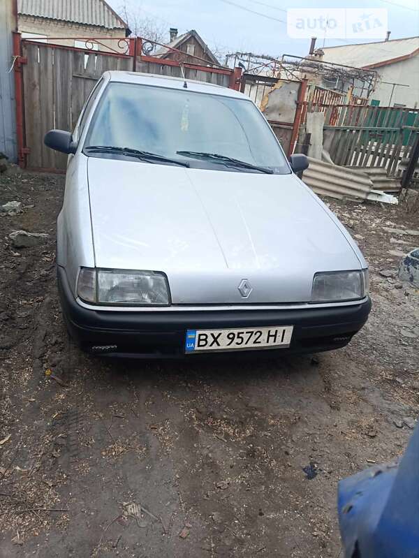 Хэтчбек Renault 19 1990 в Харькове