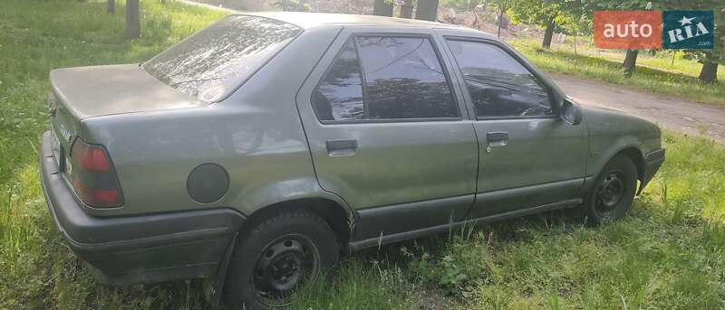 Седан Renault 19 1991 в Нікополі