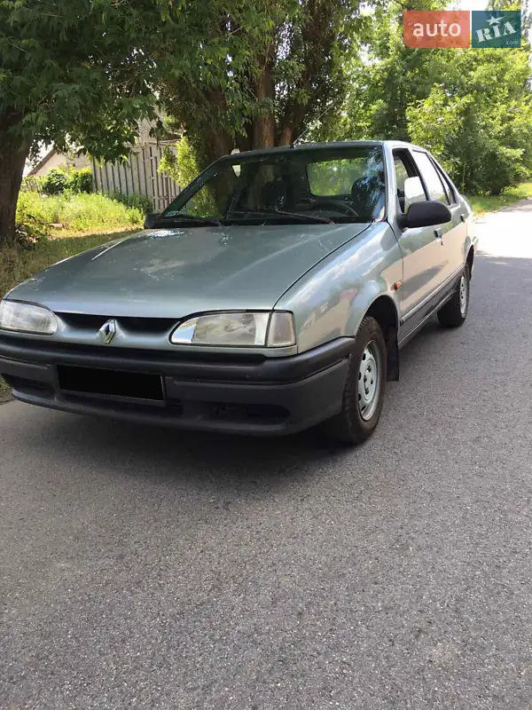 Renault 19 1999
