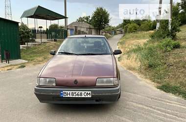 Хетчбек Renault 19 1989 в Окнах