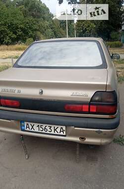 Хэтчбек Renault 19 1999 в Харькове