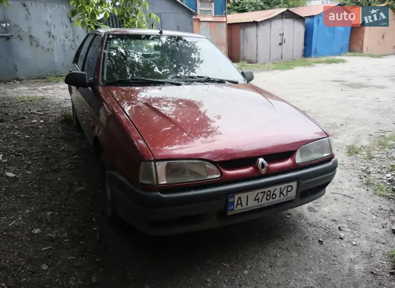 Renault 19
