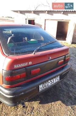 Хэтчбек Renault 19 1992 в Горохове