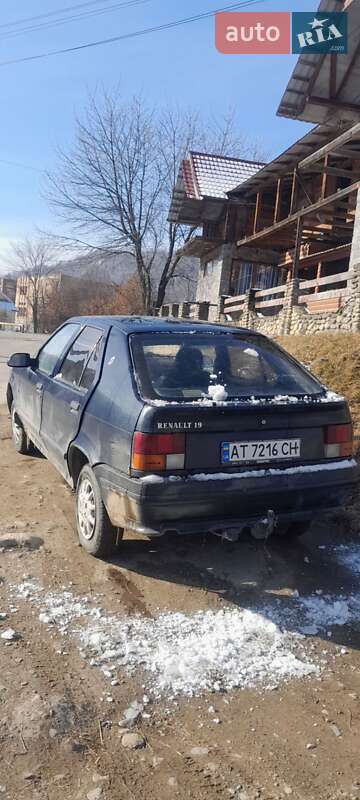 Хетчбек Renault 19 1991 в Косові фото 6 Хетчбек Renault 19 1991 в Косові