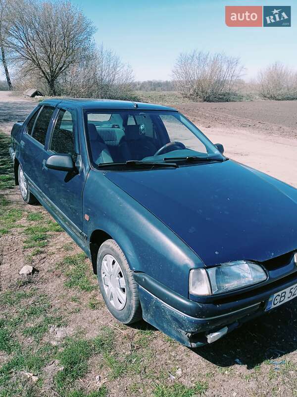 Седан Renault 19 1992 в Бобровиці
