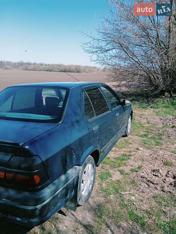 Седан Renault 19 1992 в Бобровиці