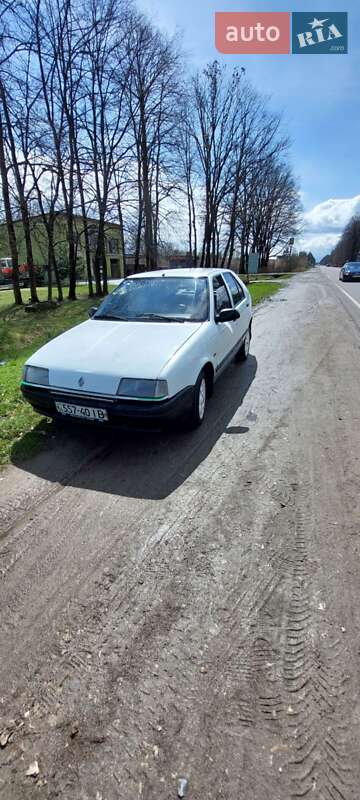 Хэтчбек Renault 19 1992 в Драгомирчанах