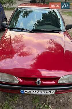 Седан Renault 19 1999 в 