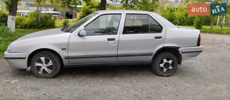 Renault 19