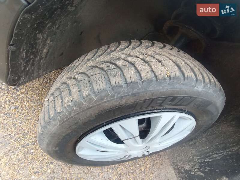 Хетчбек Renault 19 1990 в Радивиліві