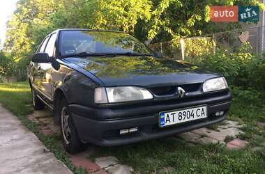 Седан Renault 19 1992 в Снятині