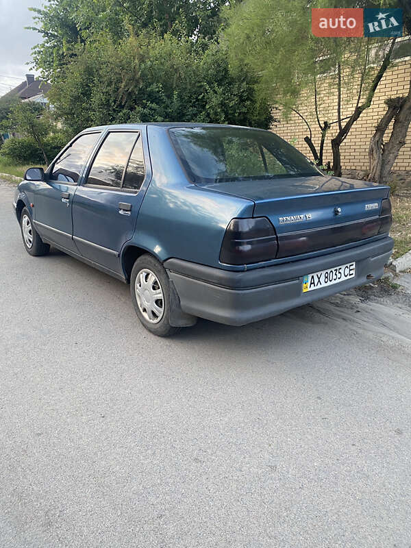 Седан Renault 19 1998 в Харькове